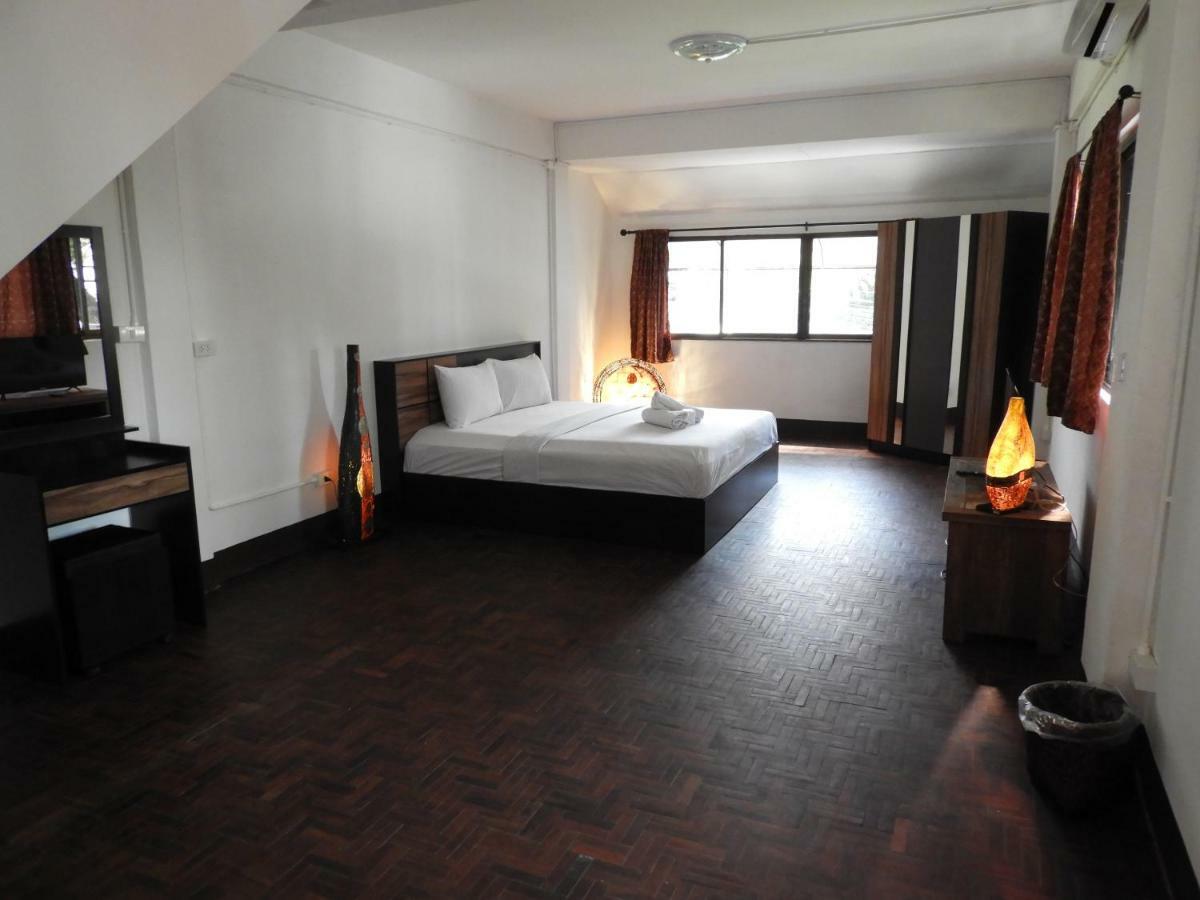 P'Lyn House Hotel Chiang Mai Exterior foto